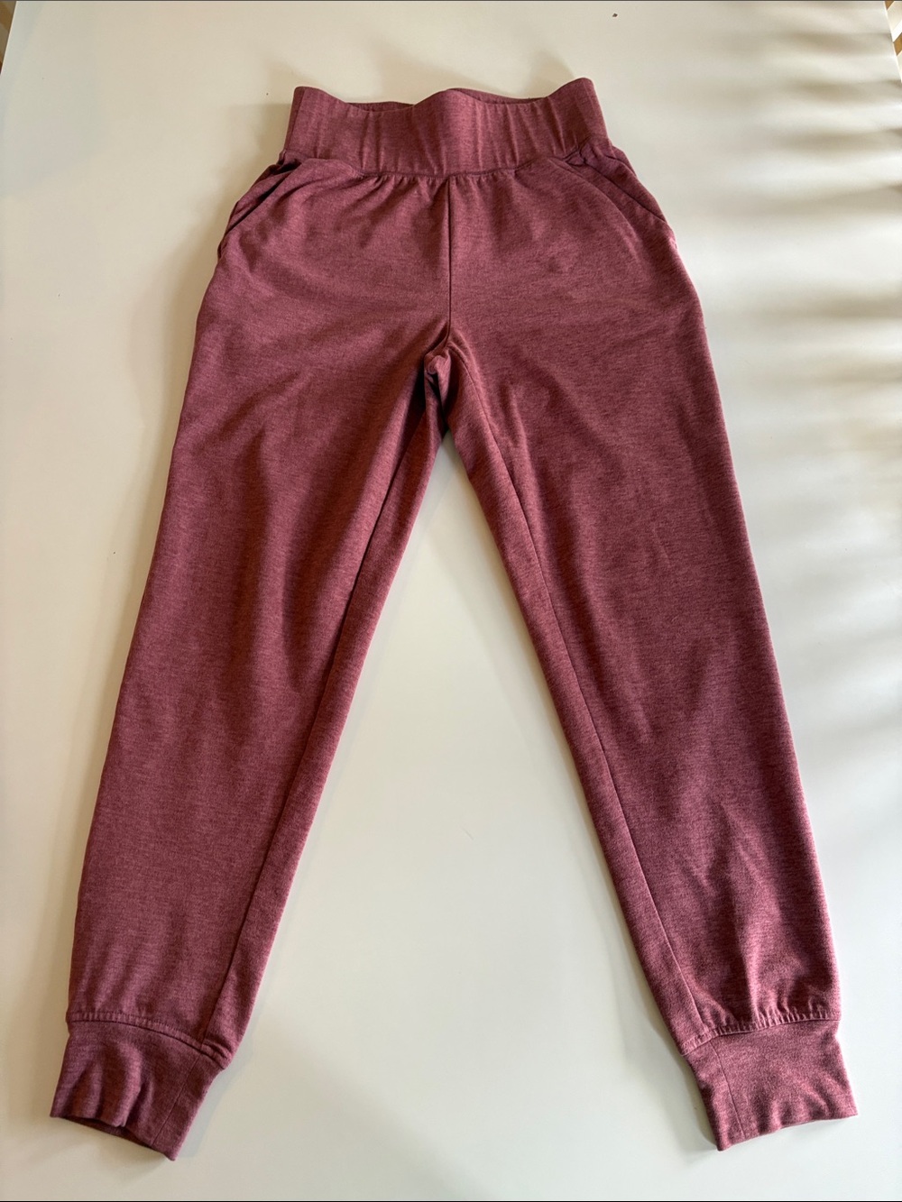 Gap Active Brushed Tech Jersey Women’s Maroon/Red Jogger Pants -size XS